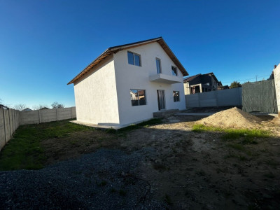 Vila P+1E, teren 400 mp, zona centrala Lumina, comision 0%