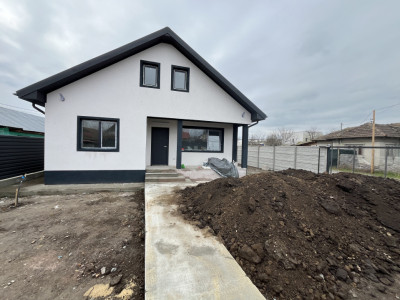 Exclusivitate, casa la sol cu posibilitate de mansardare, 3 camere, Valu lui Tr!