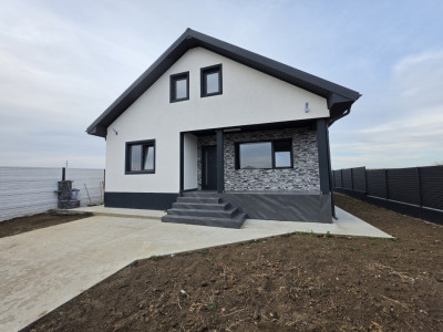 Exclusivitate, casa la sol cu posibilitate de mansardare, 3 camere, Valu lui Tr!