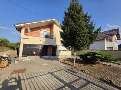 Exclusivitate! Casa P+M înaltă, 4 camere, mobilata, utilata, Valu lui Traian!